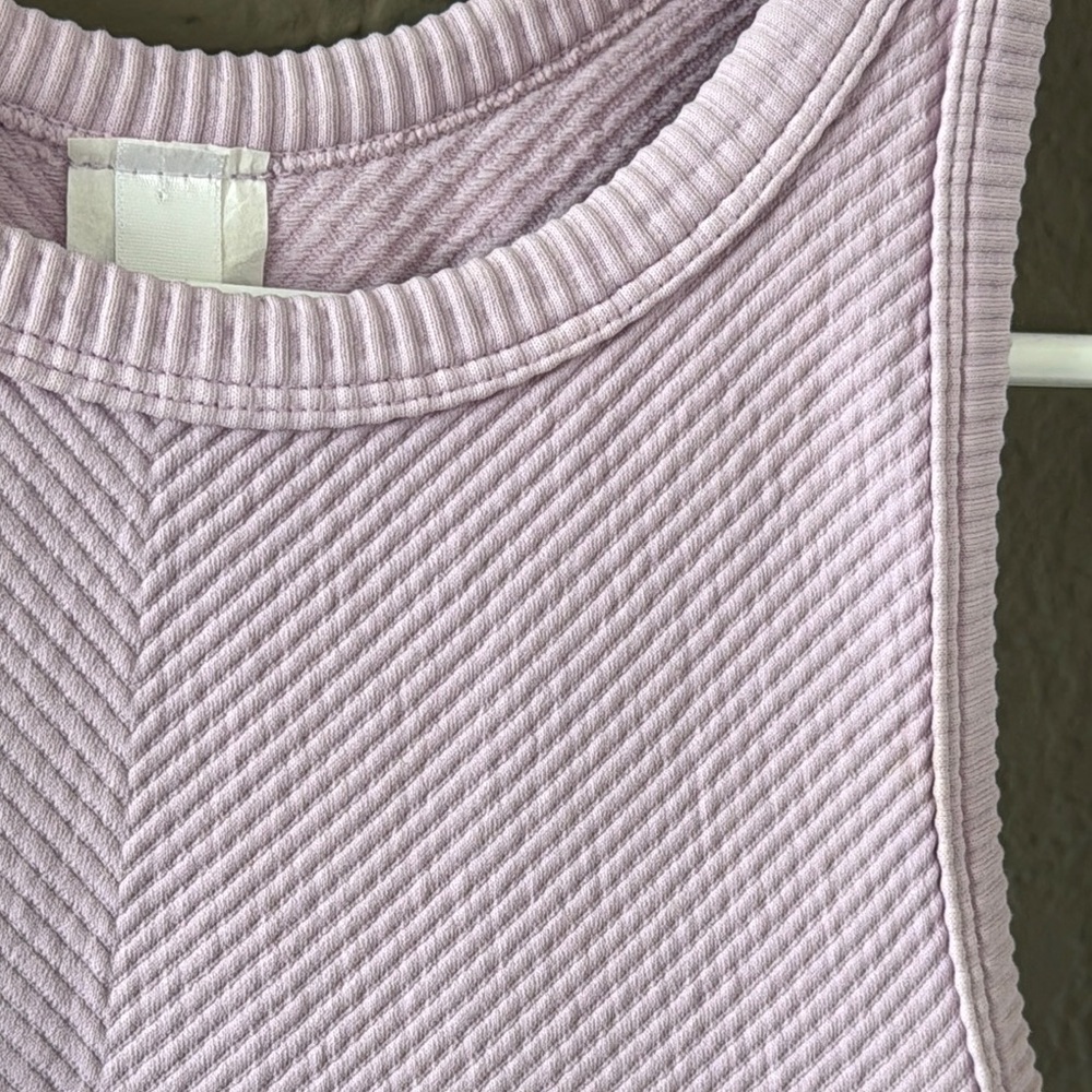 Lavender Ribbed Tank Top - Picture 3 of 3